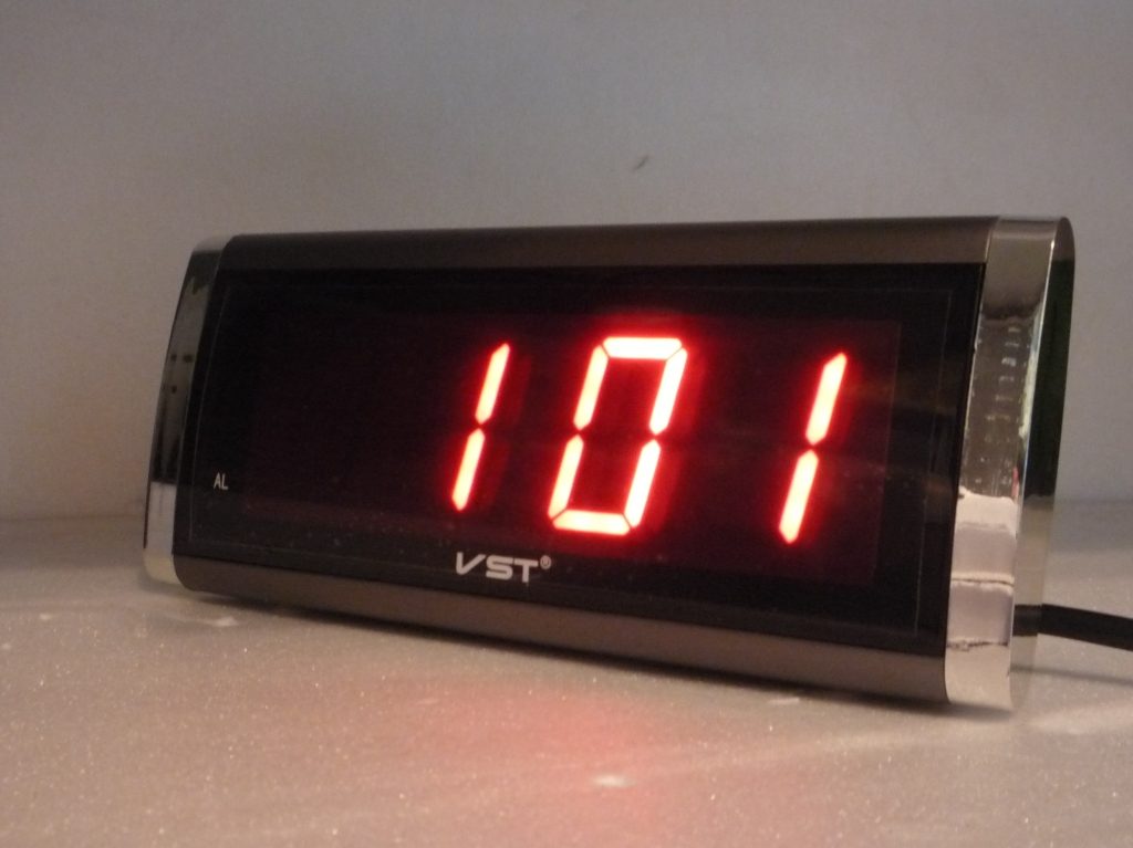 VST-730-1 Электронные сетевые часы